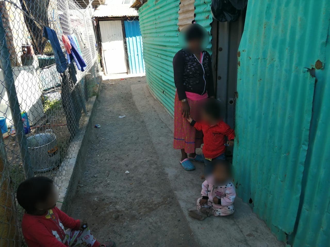 Niños de jornaleros en una cuartería
