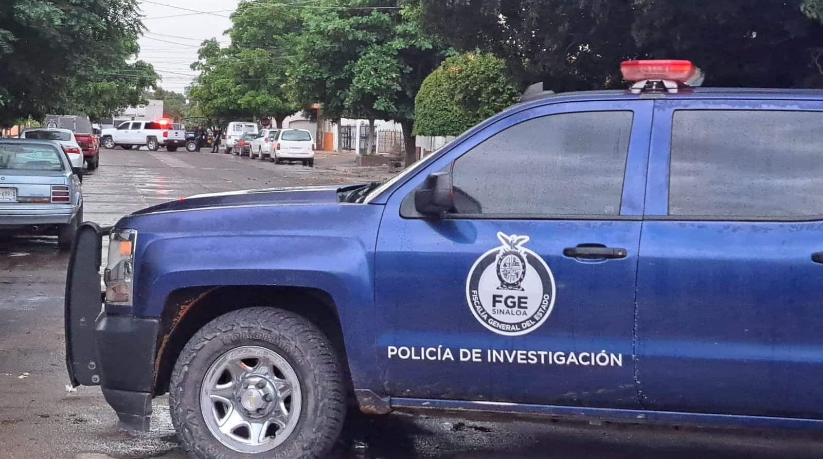 Camioneta de la Policía de investigación