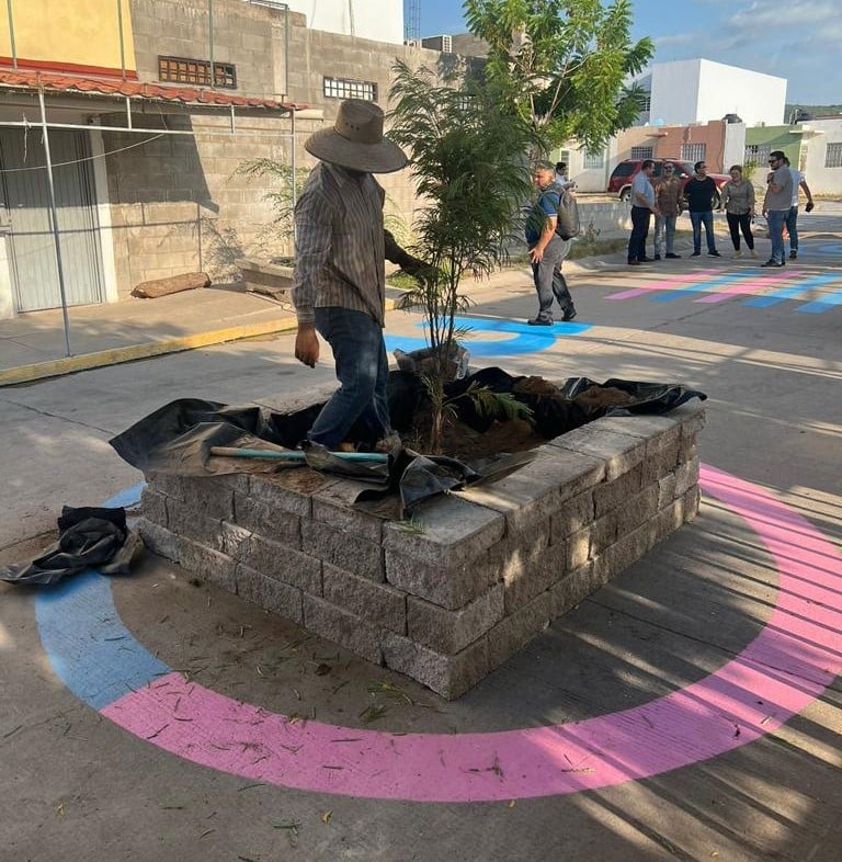 proyecto de peatonalización en el Jardín de Niños “Julia Pastrana”, ubicado en Alturas del Sur