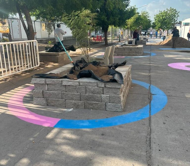 proyecto de peatonalización en el Jardín de Niños “Julia Pastrana”, ubicado en Alturas del Sur