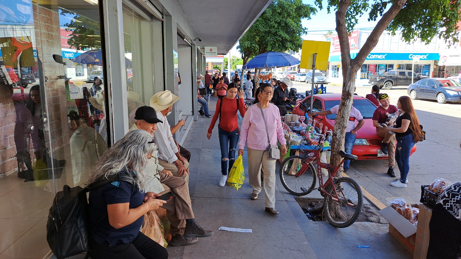 zona comercial de la ciudad en Guamúchil