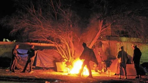 ¡Frío! Abren refugios y albergues para atender a migrantes en Ciudad Juárez