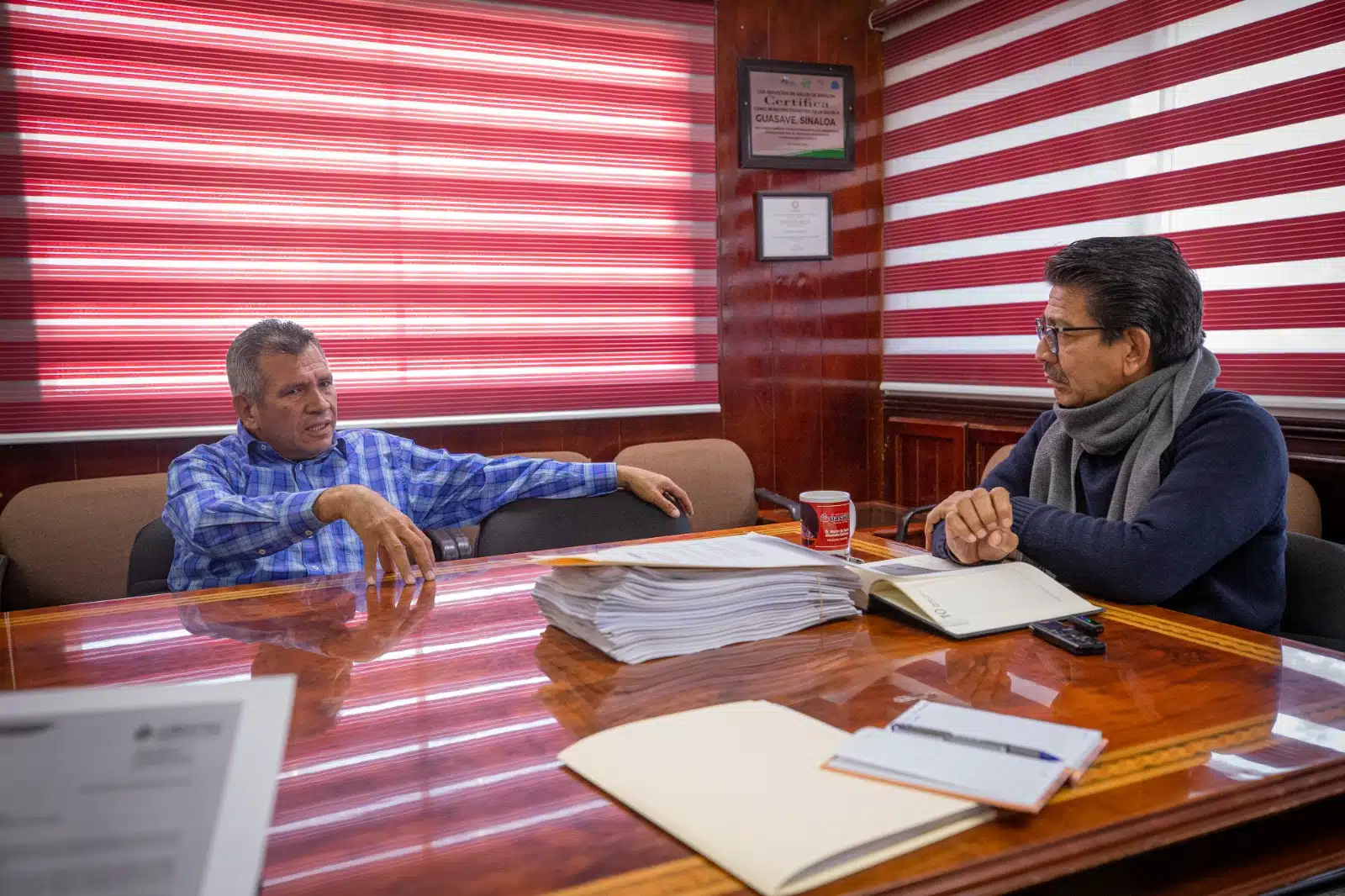 Alcalde Martín Ahumada Quintero en reunión con integrantes de la Coordinadora Estatal por el Derecho Humano a la Vivienda y Reserva Territorial