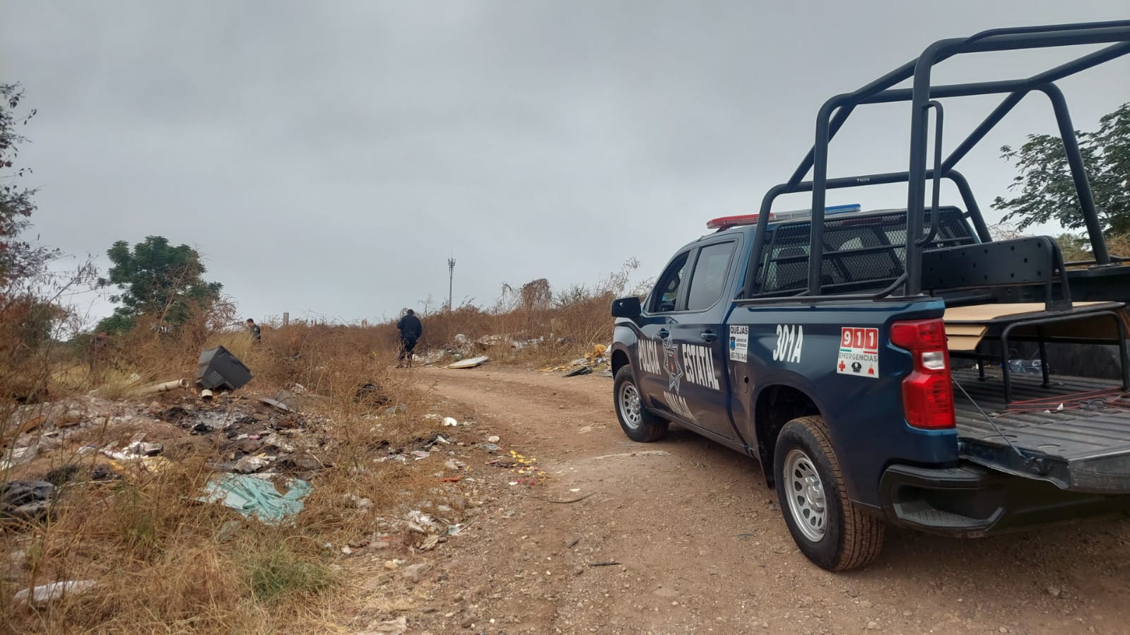 Policía Estatal en el lugar donde fue encontrado el cuerpo sin vida de Javier Antonio N.