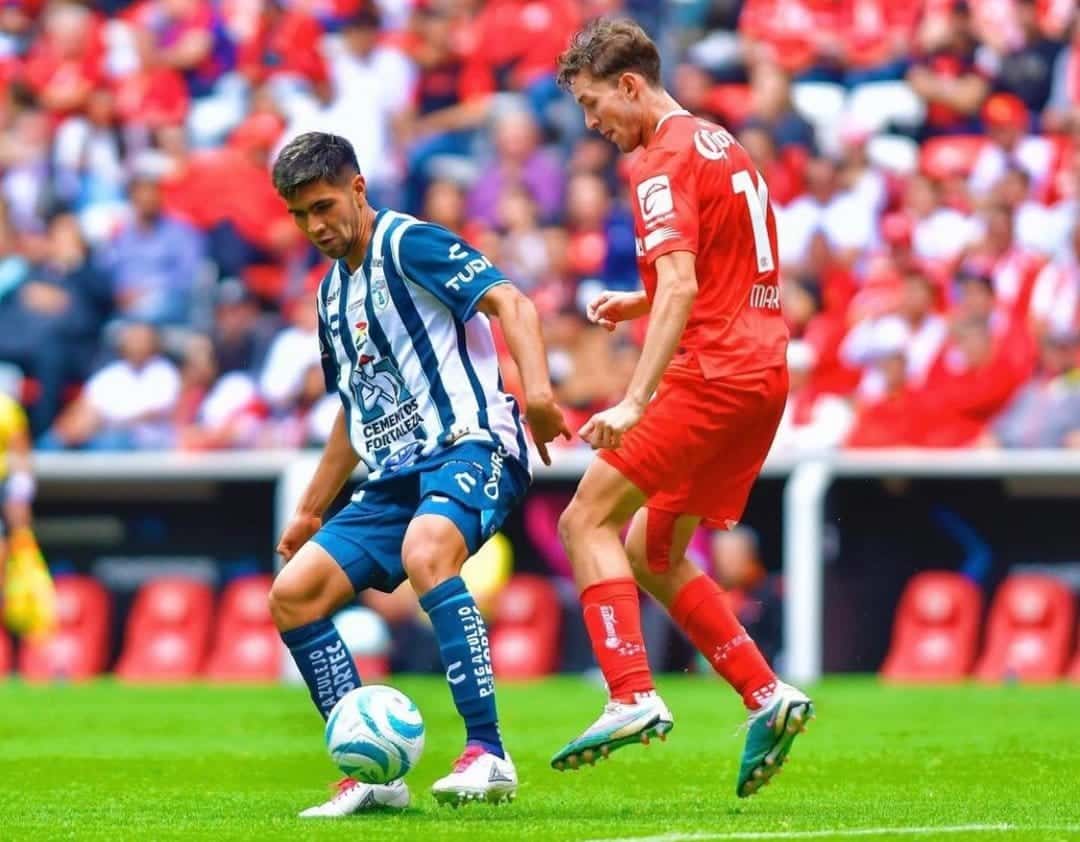 Futbolista Luis Gustavo Sánchez,