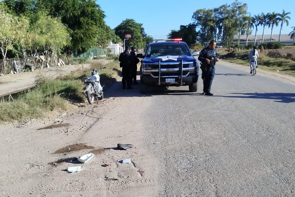 Policía en el lugar donde ocurrió el accidente donde Luis Antonio quedó lesionado
