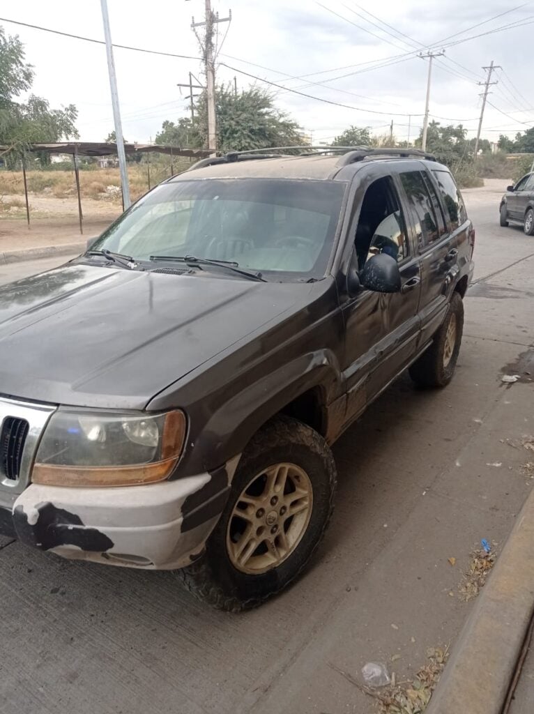 Camioneta con la que chocó José Carlos en Guasave