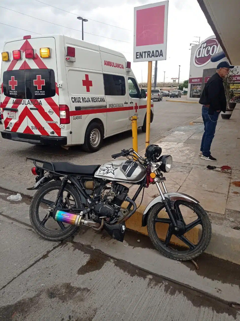 Motocicleta en la que se accidentó José Carlos en Guasave