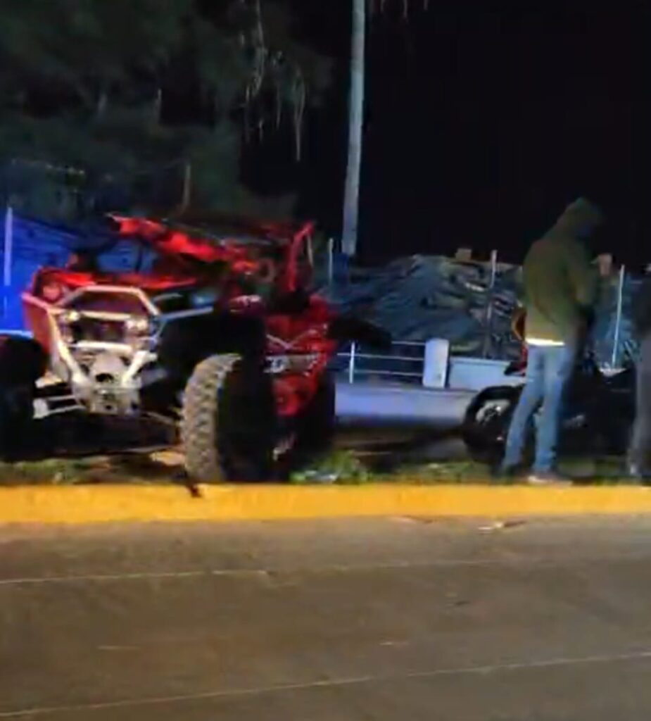 Raizer achatado de la parte de arriba por un accidente tipo voladura en Mazatlán