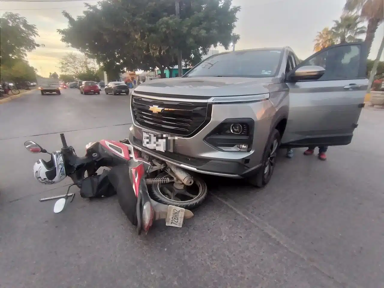 Los ocupantes de las motos resultaron con algunas lesiones.