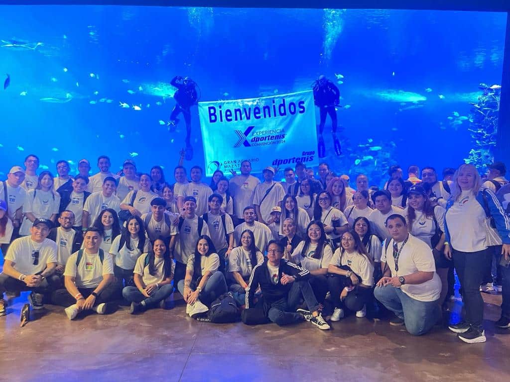 Cerca de 700 participantes visitaron el recinto marítimo.
