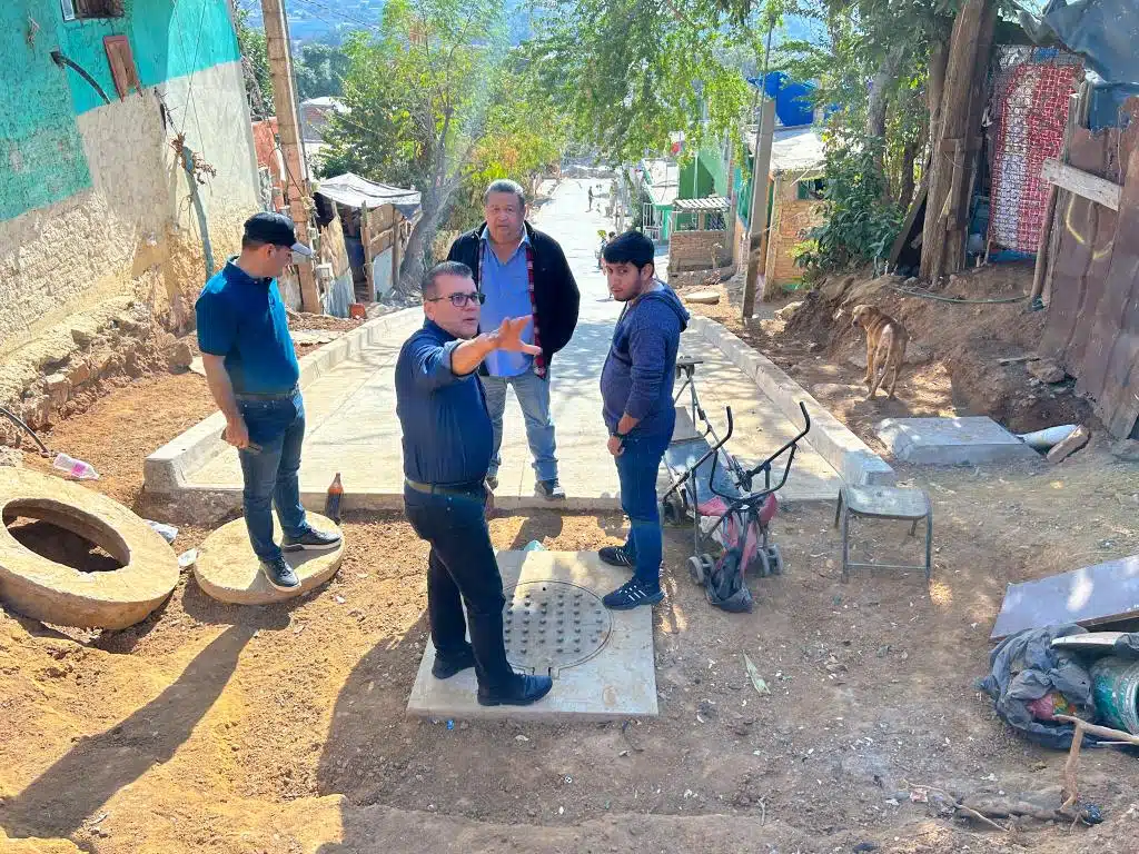 Alcalde supervisa Obras en proceso en la colonia Díaz Ordaz
