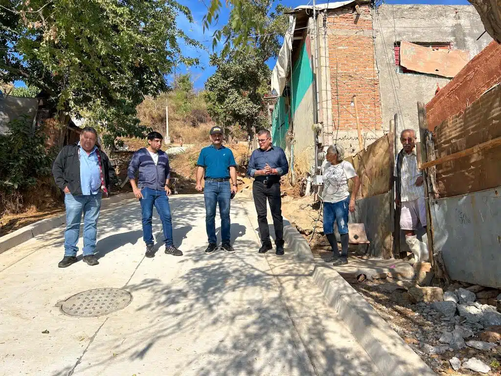 Alcalde supervisa Obras en proceso en la colonia Díaz Ordaz