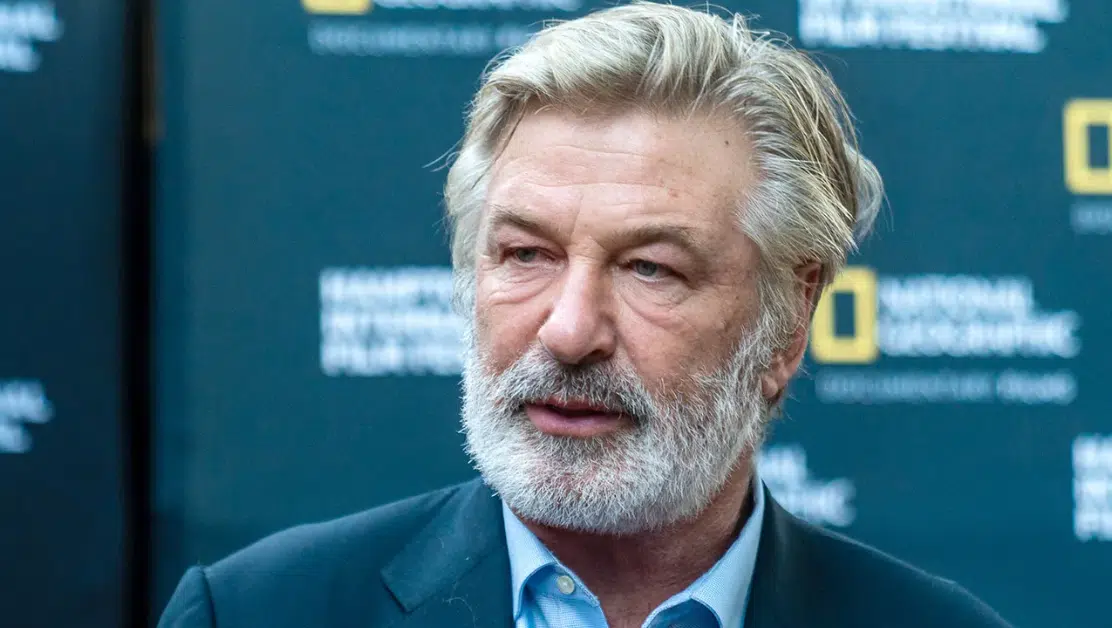 Alec Baldwin es acusado nuevamente de homicidio involuntario