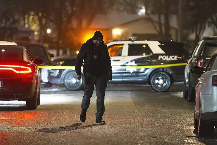 Asesinan a 8 personas en Chicago y sospechoso se suicida en Texas