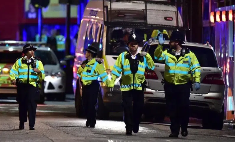 Ataque con sustancia corrosiva deja 9 heridos en Londres