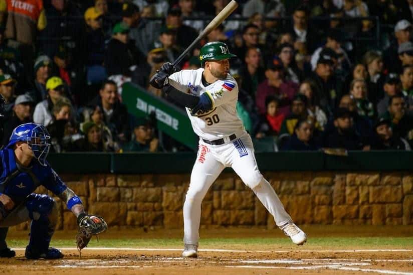 Batea el “Tito” Valenzuela en semifinales con Cañeros durante la temporada pasada