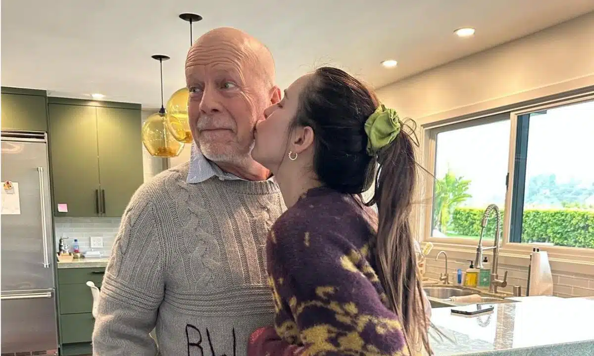 Bruce Willis reaparece en foto con su hija