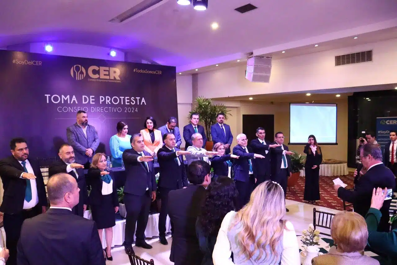Enroque González Lugo rindió protesta como presidente del consejo directivo del Centro Empresarial Restaurantero en Los Mochis