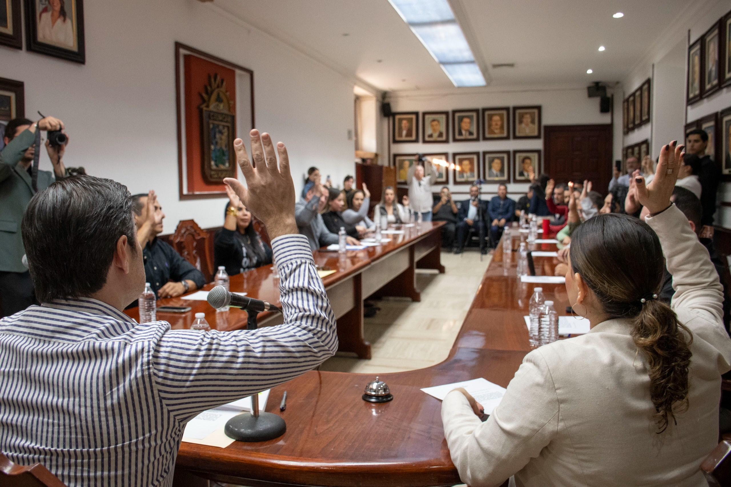 Cabildo aprueba 40 por ciento de descuento en Predial para comercios