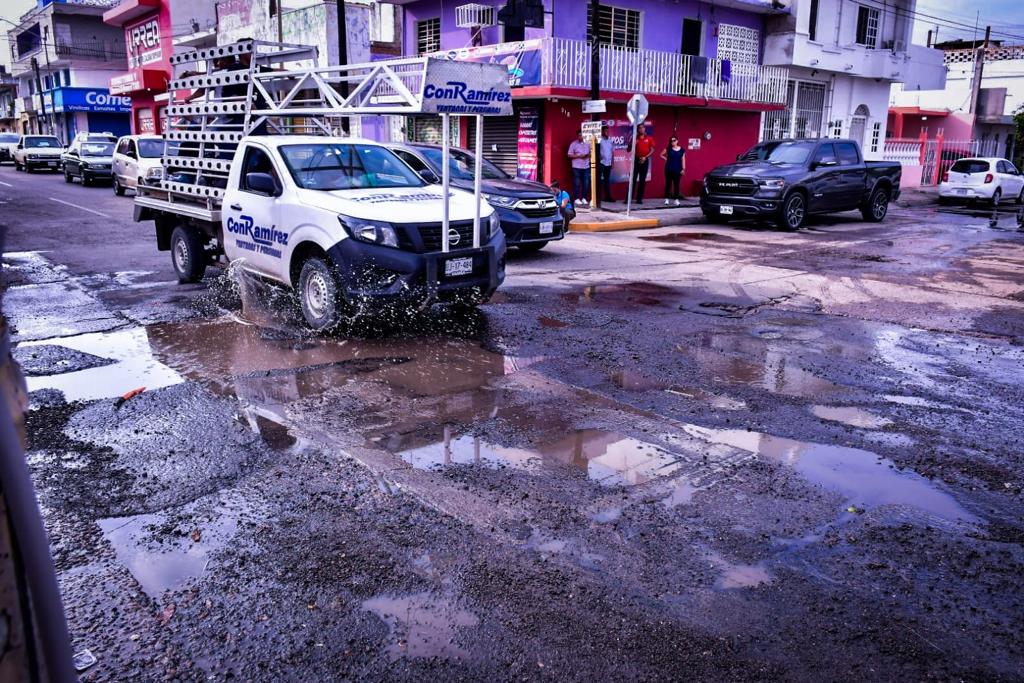 Calle de Mazatlán encharcada.