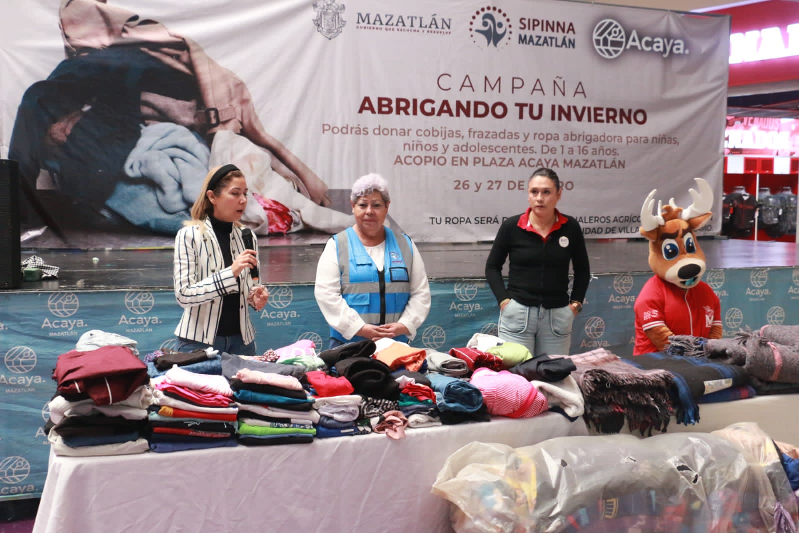 Inició la campaña Abrigando tu invierno en Mazatlán.