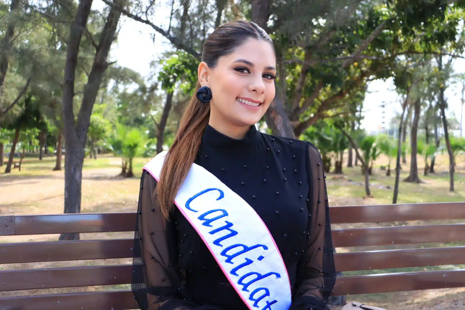Candidata a Reyna del Carnaval de Mazatlán.