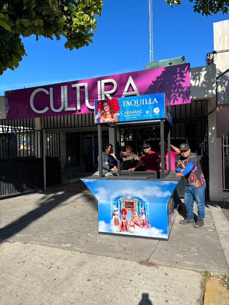 Instalan taquillas y baños públicos en la zona del Carnaval en Mazatlán