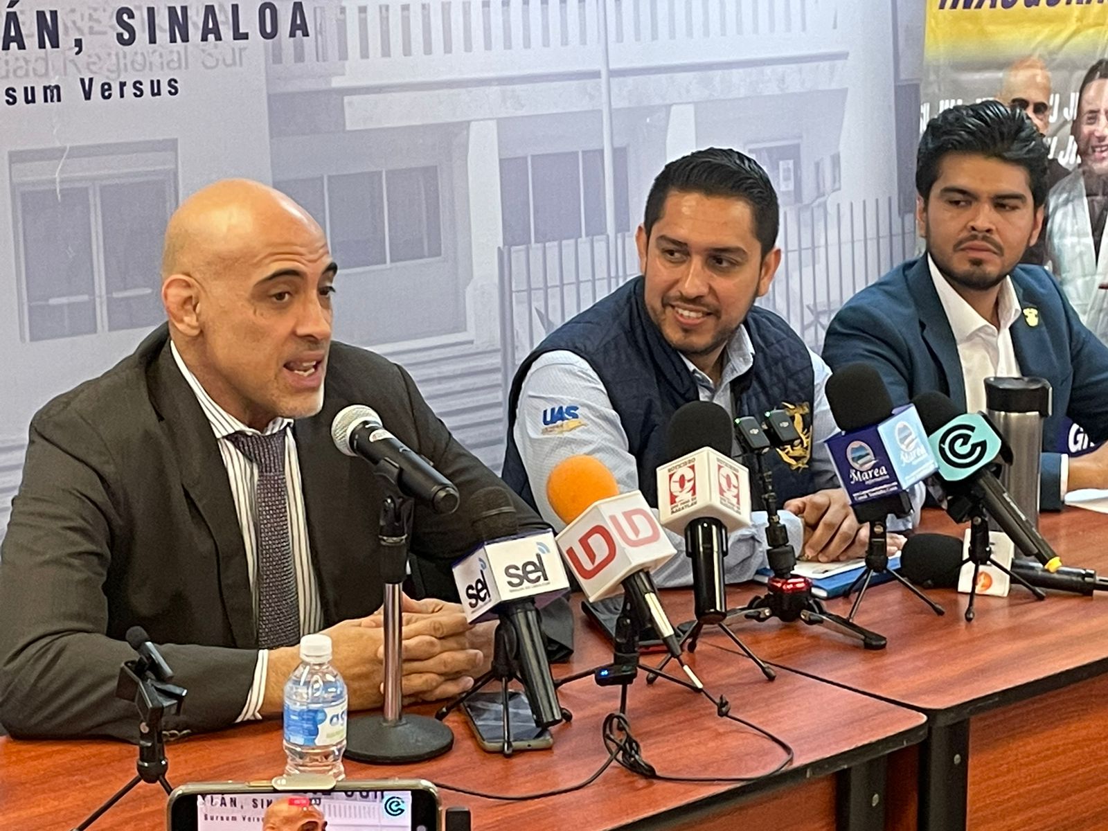 Conferencia de prensa en Mazatlán de convenio por parte de la UAS entre México y Emiratos Árabes