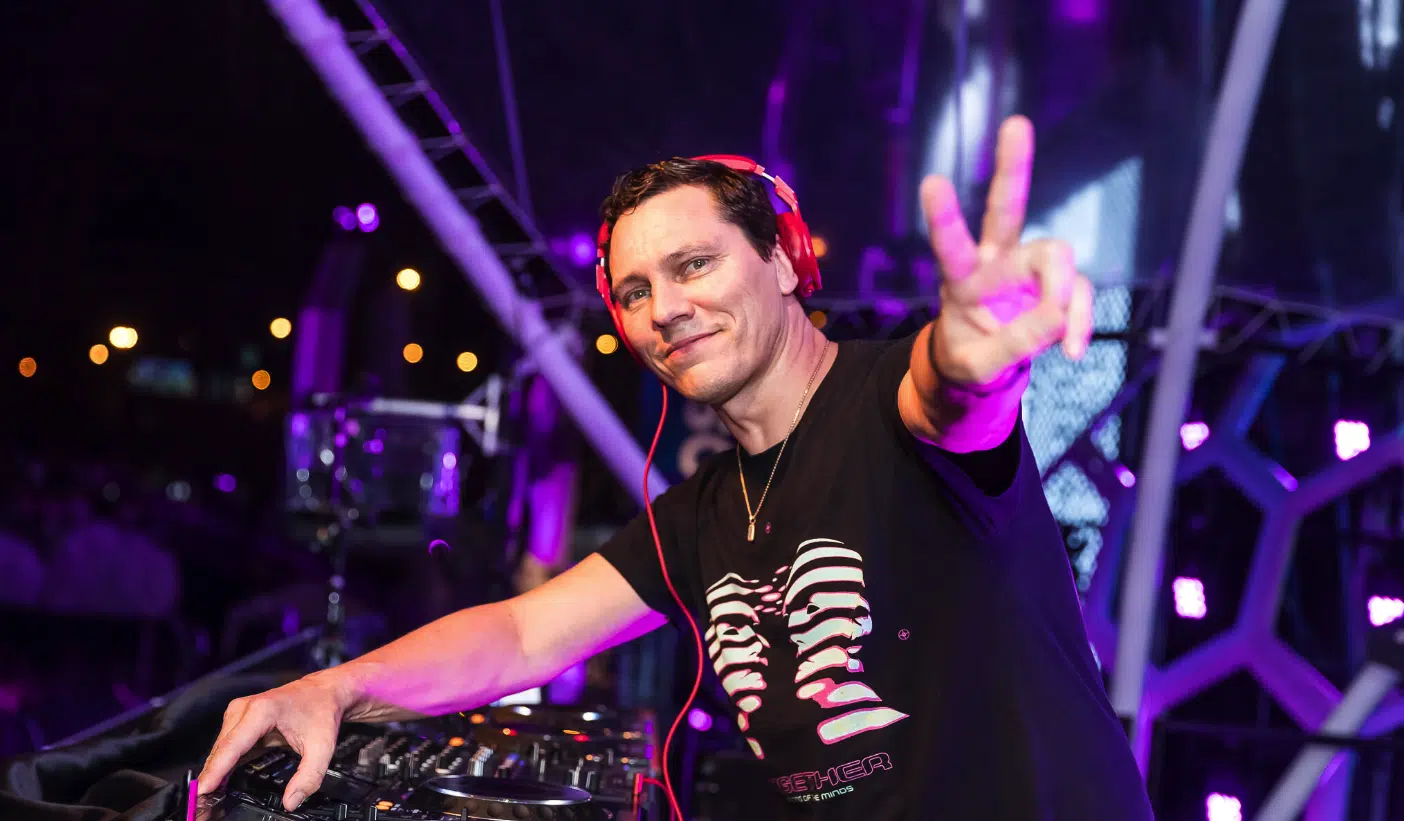 DJ Tiësto estará en el Super Bowl 2024