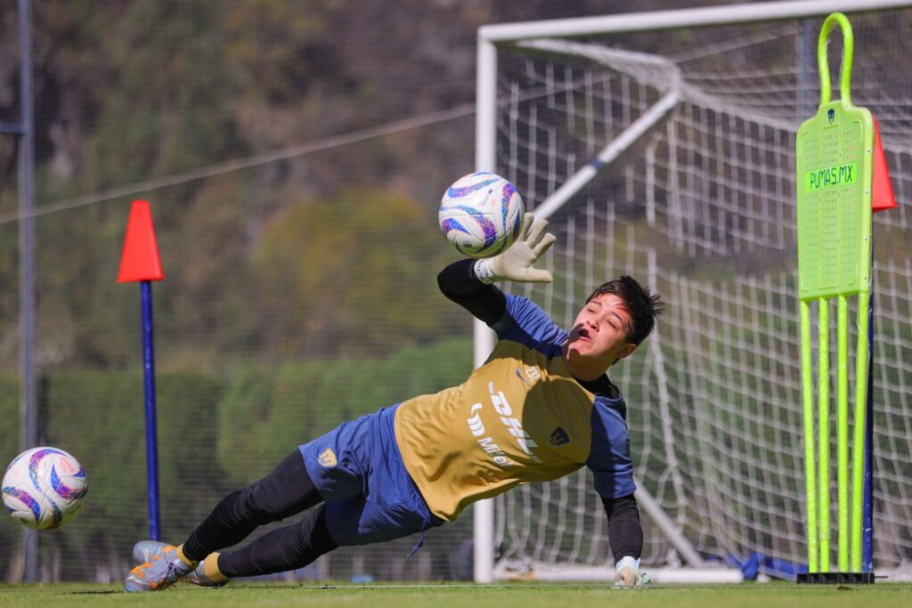 Luis Carrillo fue convocado por la Sub-20 de la Selección Nacional de México para disputar el Torneo del Sol, en Jalisco.