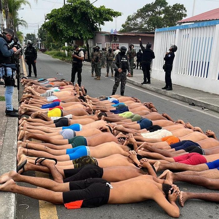 Detienen a 68 personas en Ecuador cuando intentaban tomar un centro hospitalario