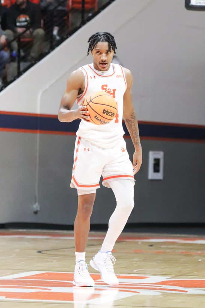 Donte Powers jugador de basquetbol