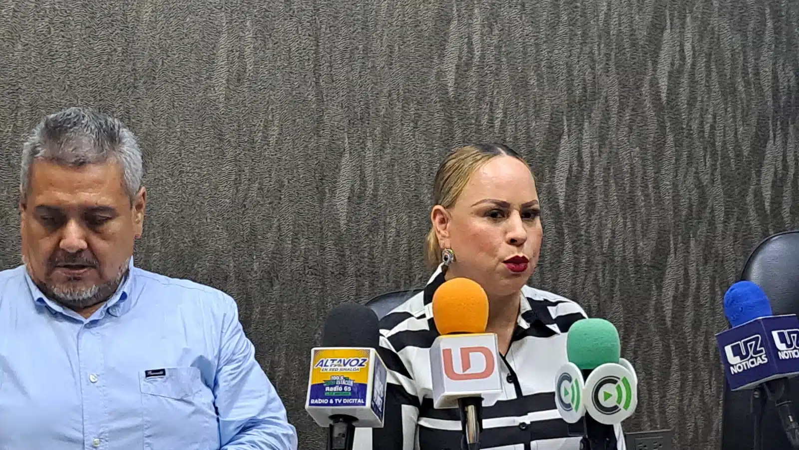 Dulce Ruiz Soto en rueda de prensa
