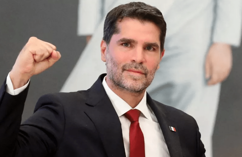 TEPFJ niega prórroga a Eduardo Verástegui