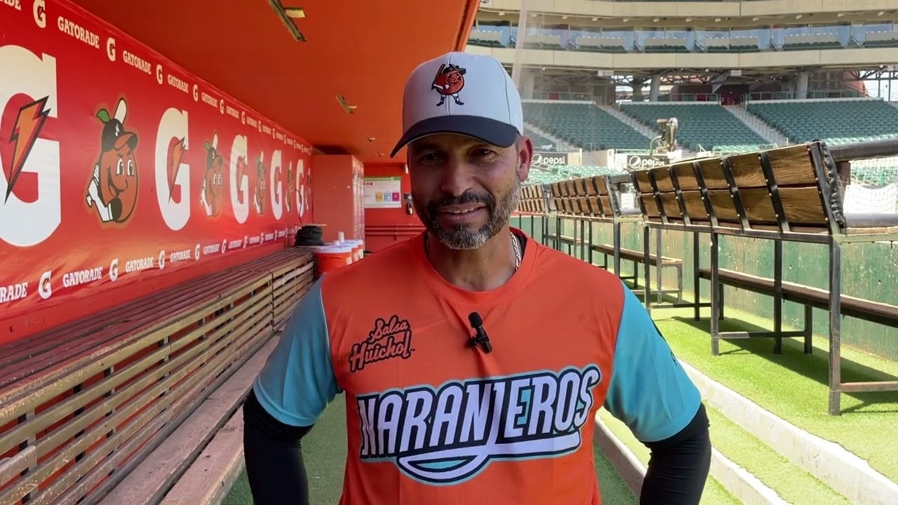 Juan Gabriel Castro en el dugout
