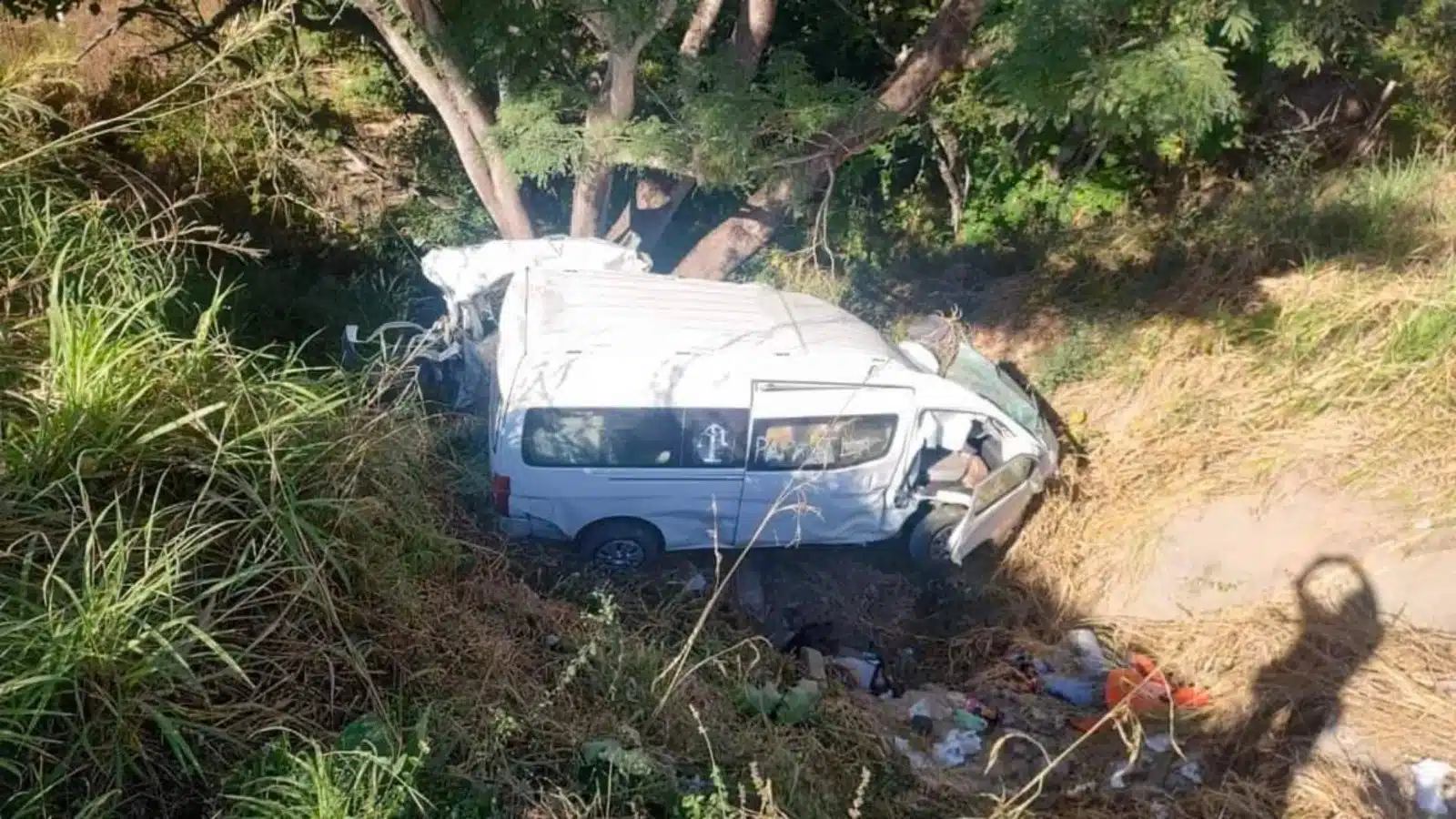 En accidente carretero mueren 3 servidores de la nación