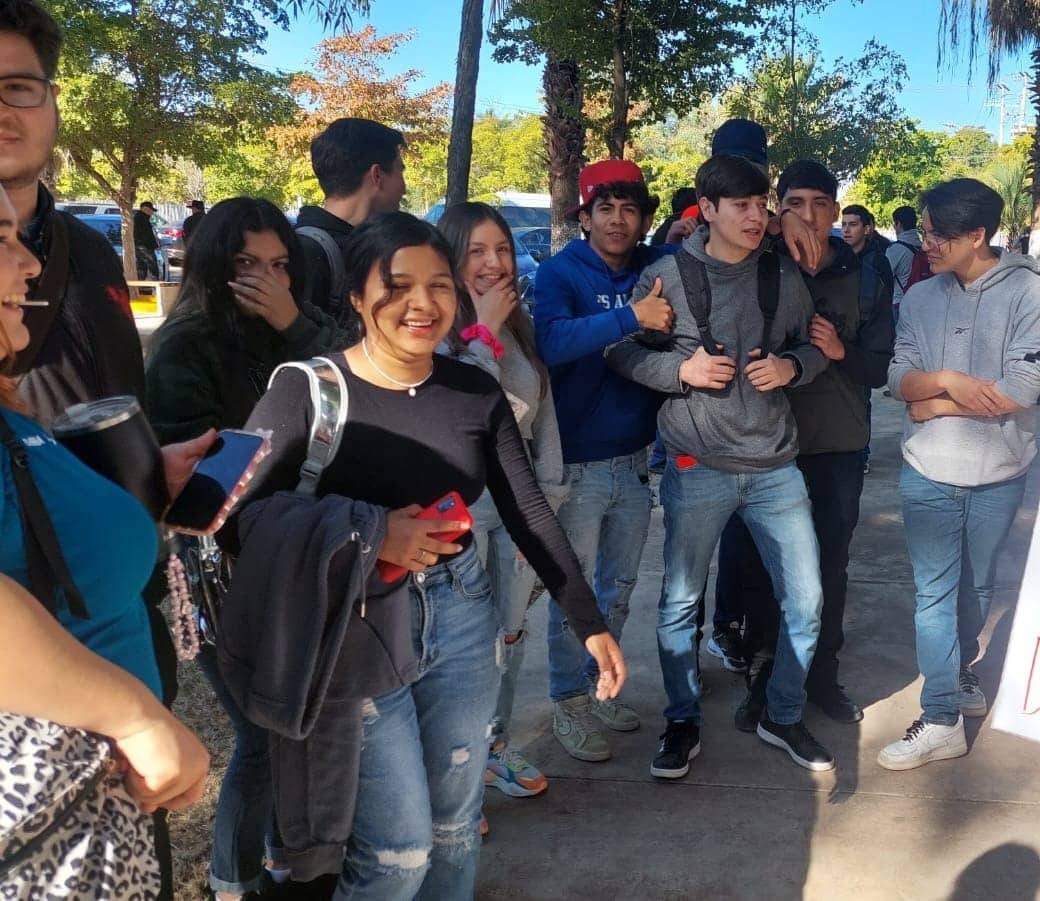 Jóvenes del Tecnológico de Los Mochis