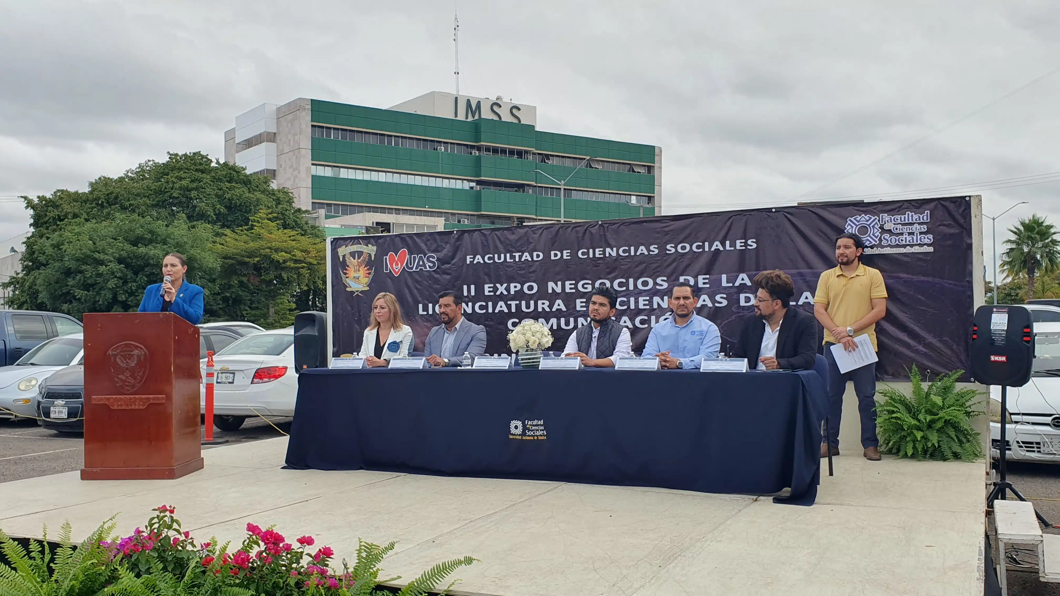 Alumnos de Ciencias Sociales de la UAS presentan negocios innovadores