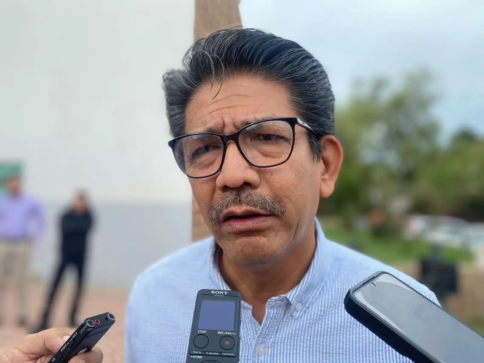 Martín Ahumada habla con prensa de Guasave