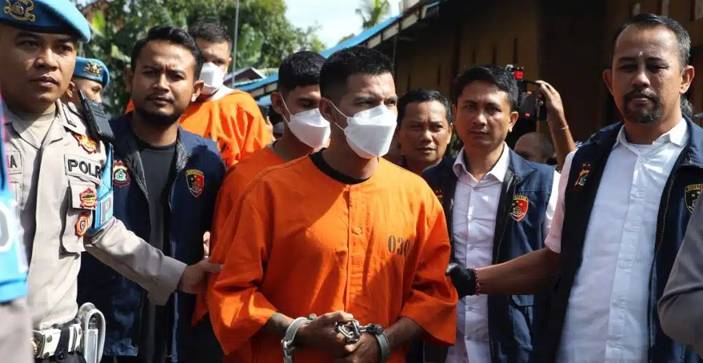 Indonesia detiene a tres mexicanos por robar a mano armada en Bali