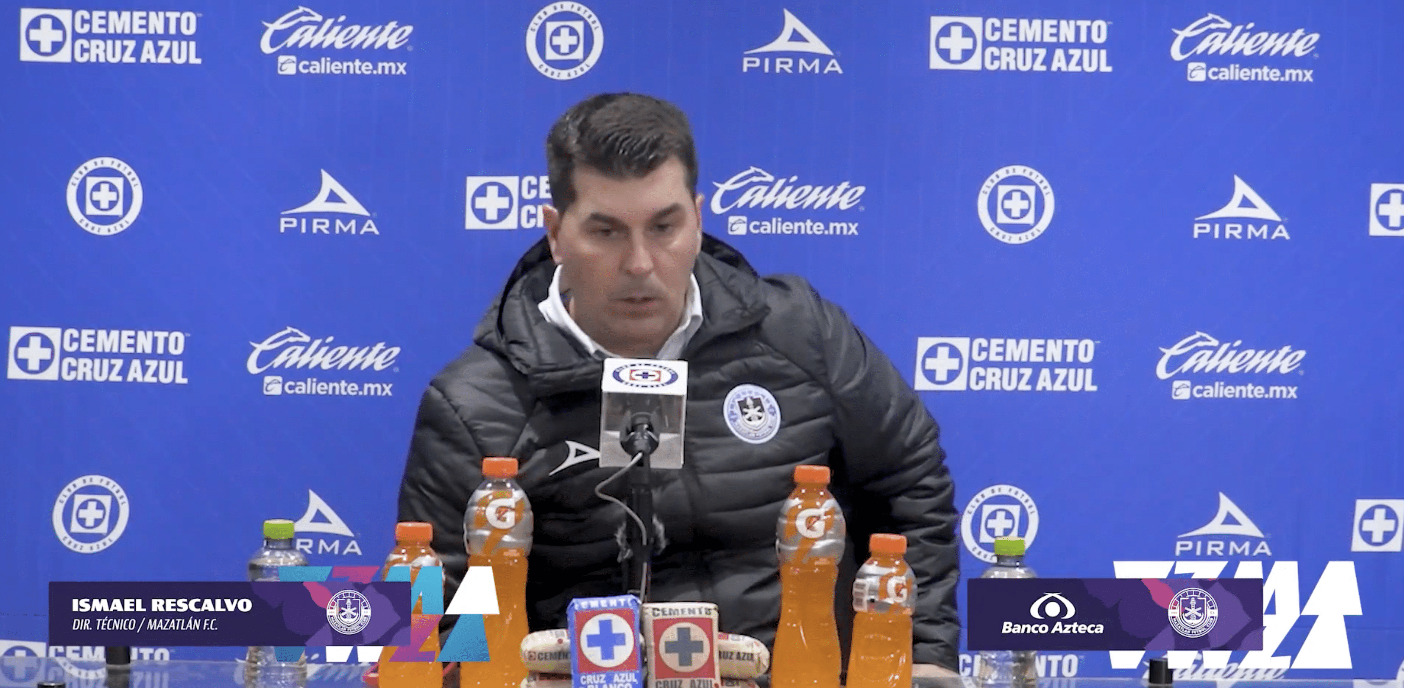 Ismael Rescalvo en conferencia de prensa con los medios de comunicación en la Ciudad de México