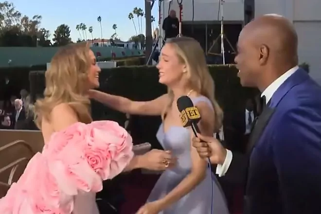 VIDEO: Brie Larson rompe a llorar al conocer a Jennifer López en los Globos  de Oro 2024 | Línea Directa