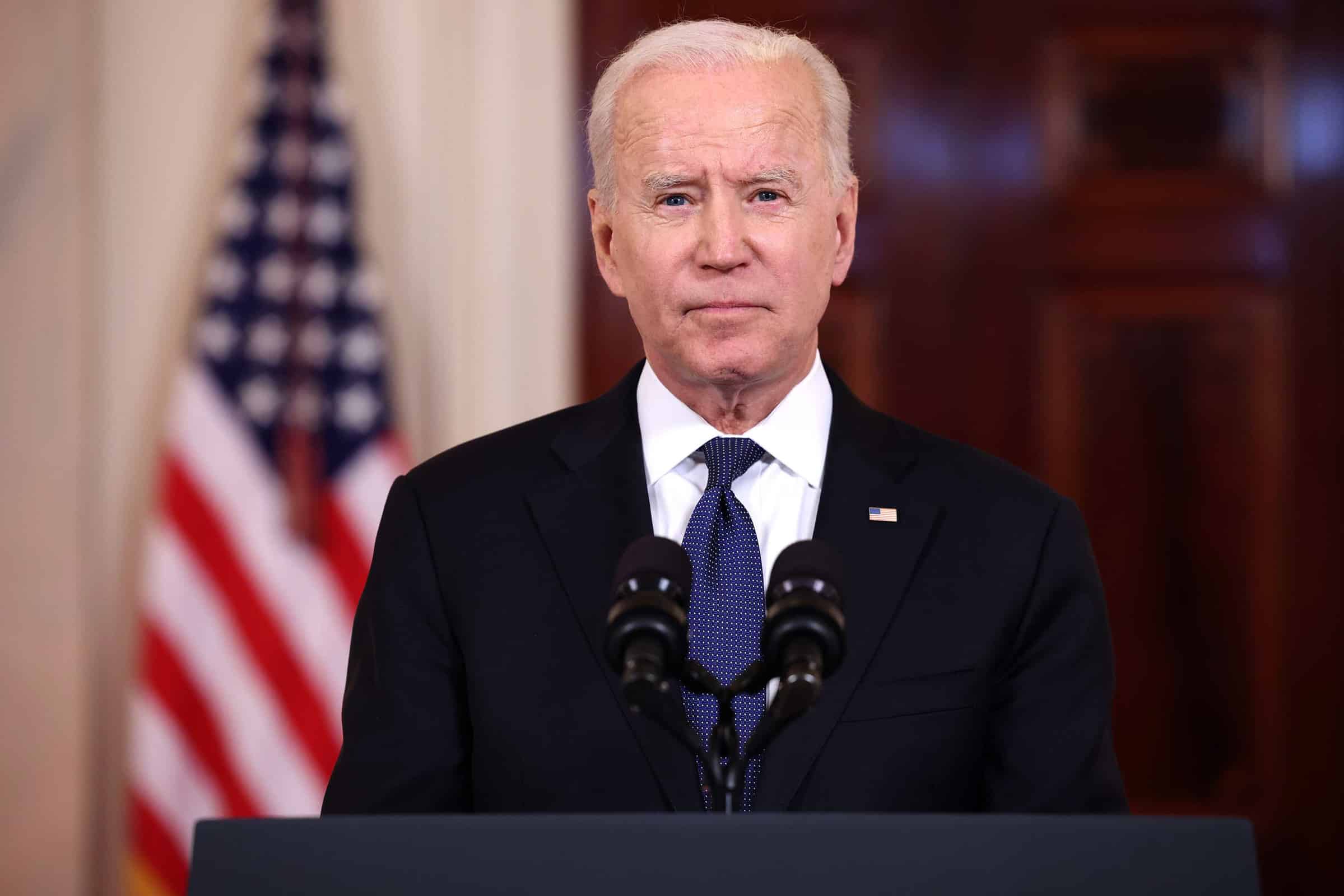 Joe Biden promueve reforma migratoria para cerrar la frontera con México