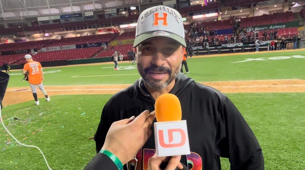 Juan Gabriel Castro mostró su gran felicidad al coronarse por vez primera como manager en Liga Mexicana del Pacífico.