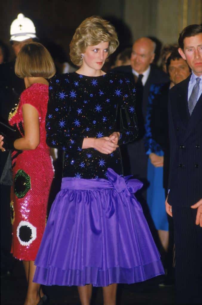 Princesa en evento con vestido de subasta 