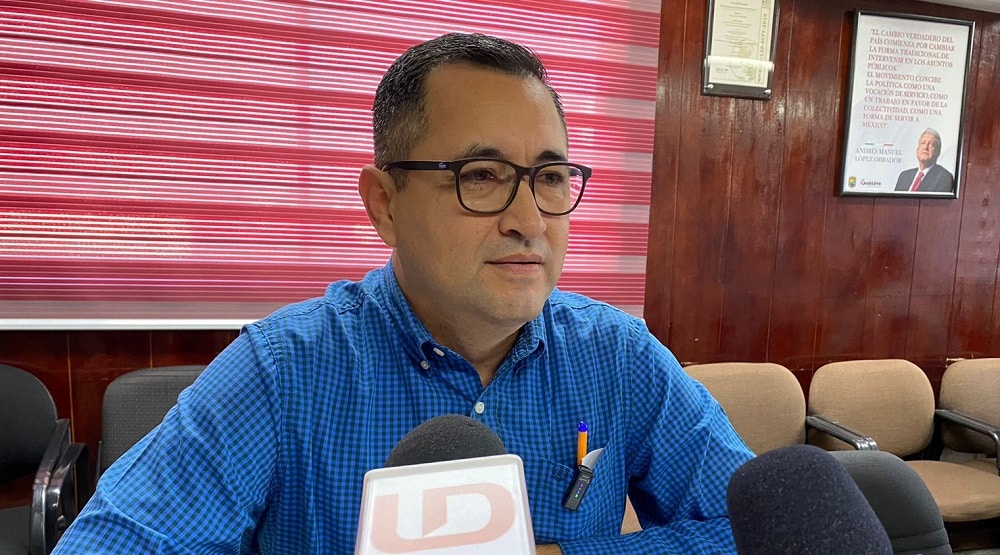 Luis Miguel González en entrevista con los medios de comunicación en Guasave