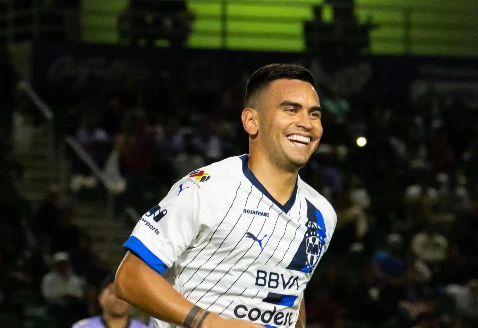 Sebastián Vega anotó el gol del empate para Rayados.