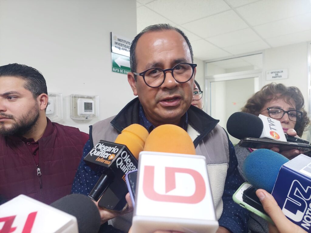 Marco César Ojeda en entrevista con los medios de comunicación en Culiacán
