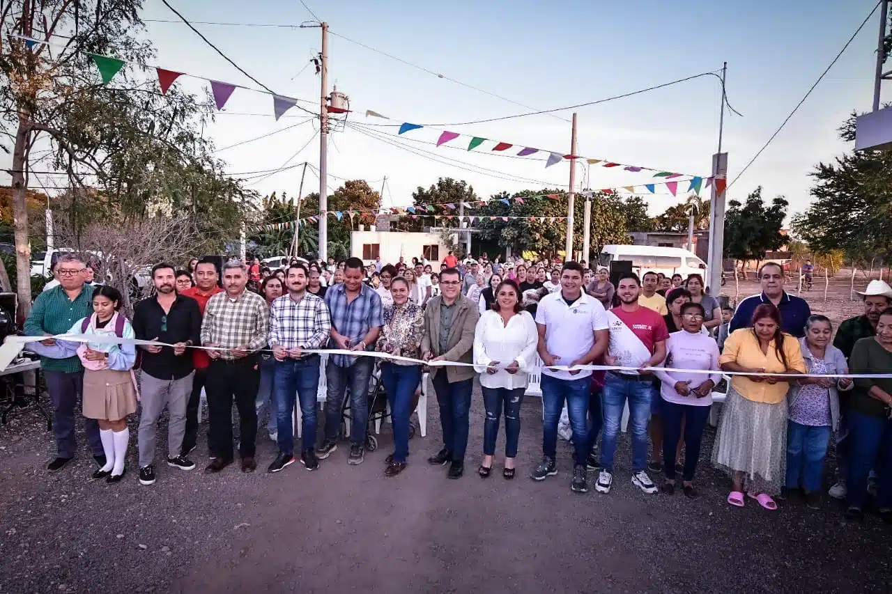 Alcalde Édgar González inaugura obra de electrificación en la comunidad El Recreo